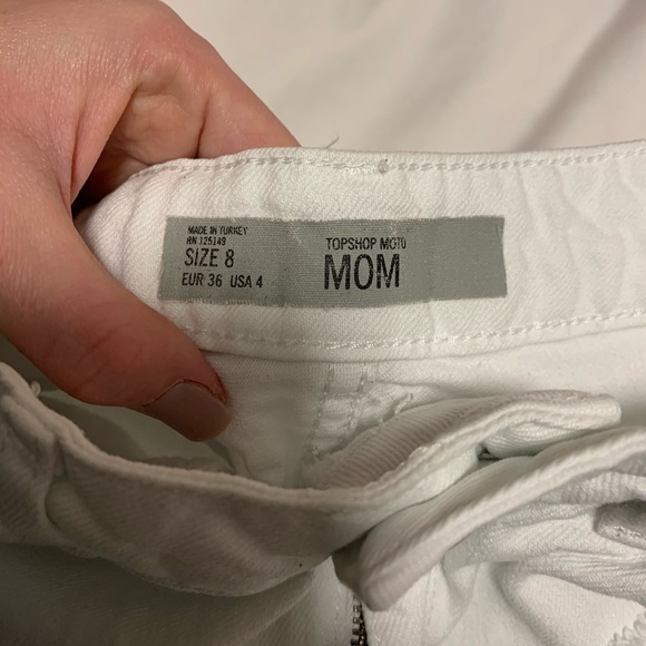 TOPSHOP Mom Ripped High Rise Jean Shorts - Picture 4 of 4